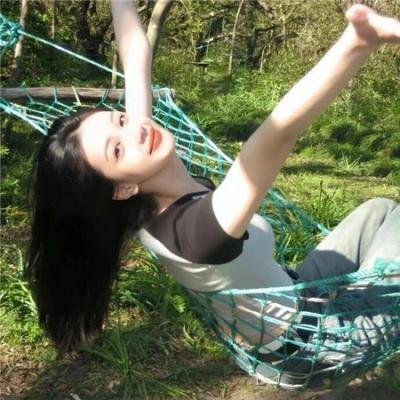 蜜桃女孩